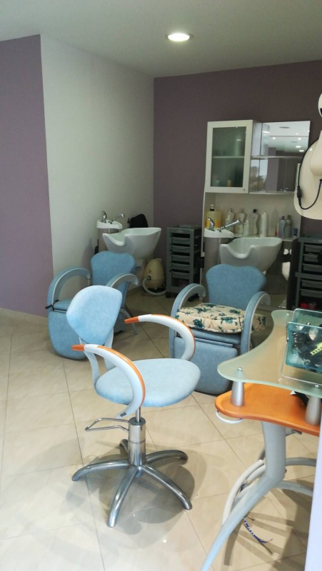 où trouver un salon de coiffure pour avec des produits naturels pour faire des mêches argile au Beausset