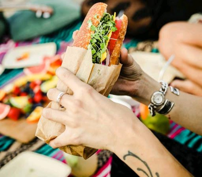 Où trouver un restaurant proposant des plats snacking à proximité de l'école maternelle à la Valette du Var ? La Valette du Var Nadia Smeda