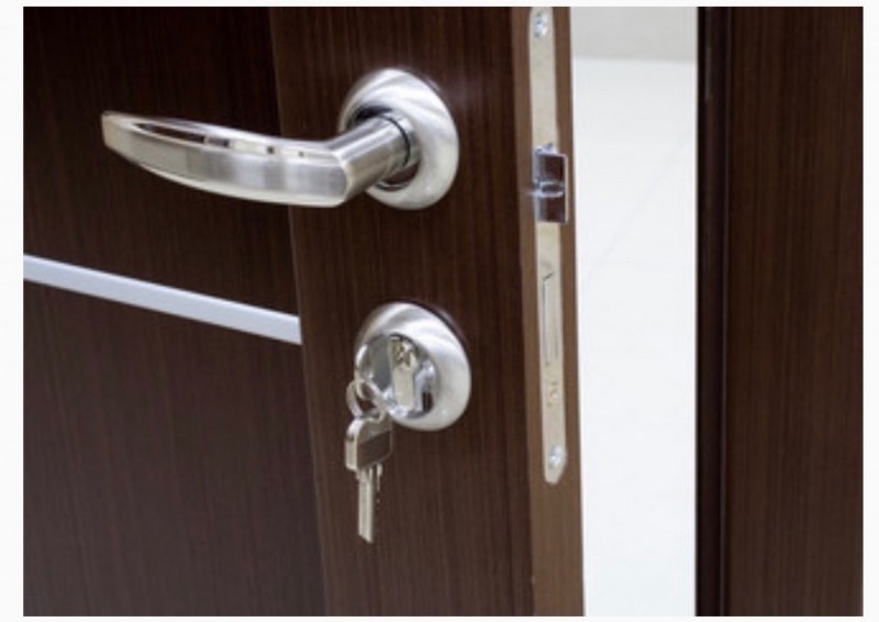 Trouver un serrurier en urgence, Dépannage d’urgence, ouverture de porte, changement de serrure dans le huitième arrondissement de Marseille 13008 Bouches-du-Rhône