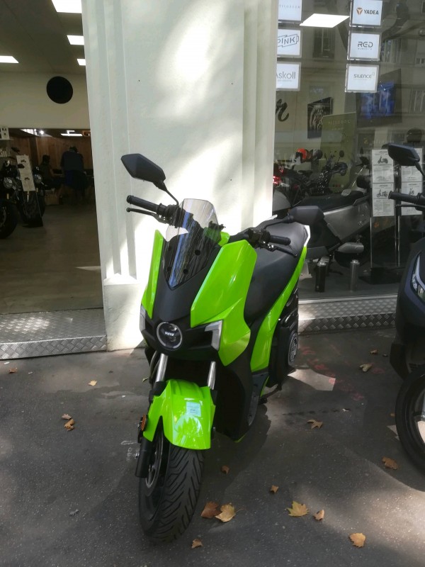 Scooter citadin électrique Silence 