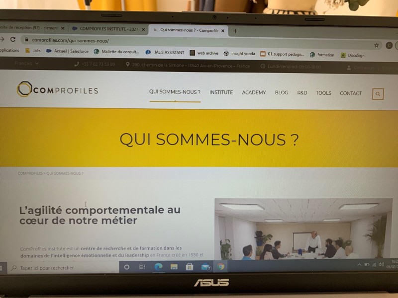 ComProfiles Institute est un centre de recherche et de formation dans les domaines de l’intelligence émotionnelle et du leadership basé à Aix en Provence 