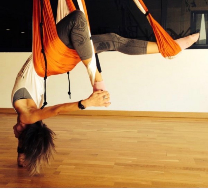 Où trouver une salle de yoga qui propose des cours de yoga aérien dans le sixième arrondissement de Marseille 13006 Marseille Bouches-du-Rhône