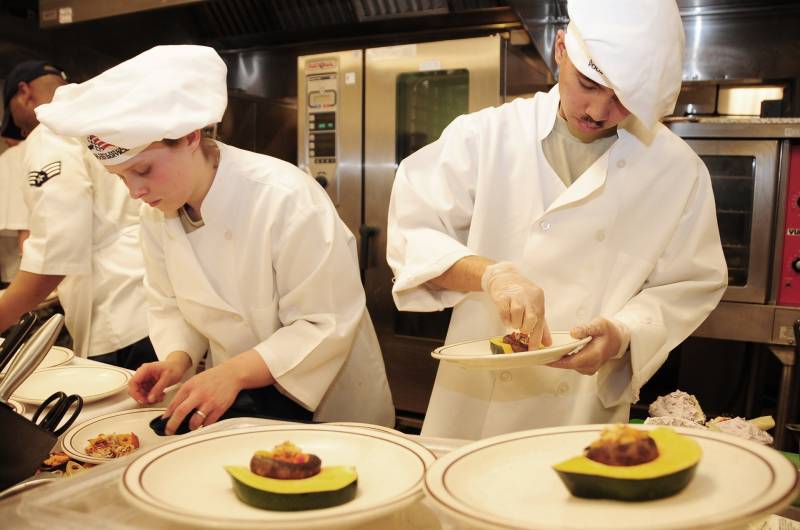 chefs7495631920jpg_5d41702015f87.jpg
