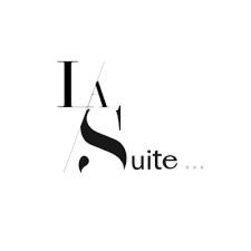 Où trouver une boutique de vêtements proposant la marque Canada Goose à proximité de la place d'armes ? Toulon La suite