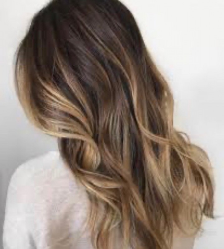  Trouver un coiffeur pour femme proposant un balayage et un soin dans le huitième arrondissement de Marseille 13008 Bouches-du-Rhône  