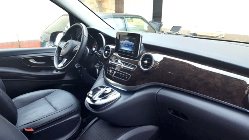 Où trouver un chauffeur VTC pour un accompagnement privé pour la visite de la ville de Lyon ?